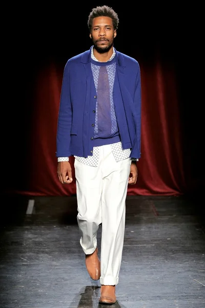 Look 5
